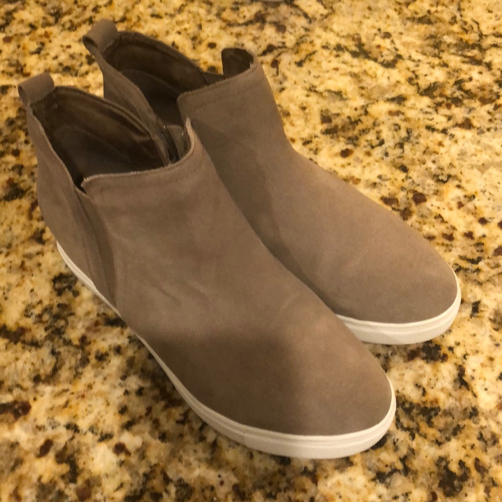 Blondo waterproof sneaker boot